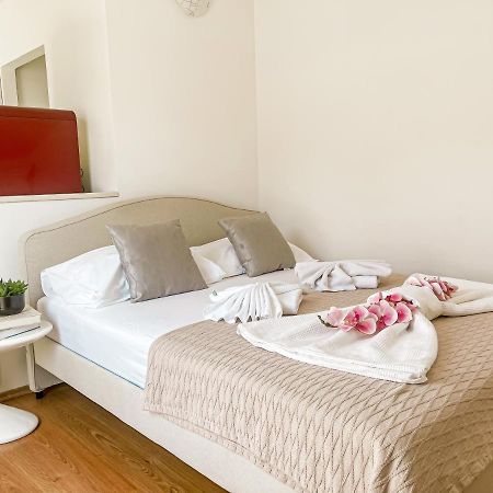 Perla Apartments Бол Екстериор снимка