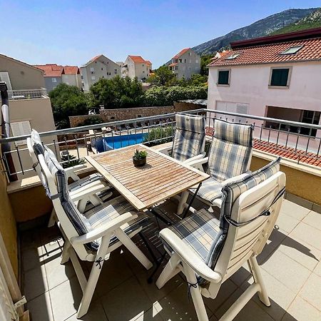 Perla Apartments Бол Екстериор снимка