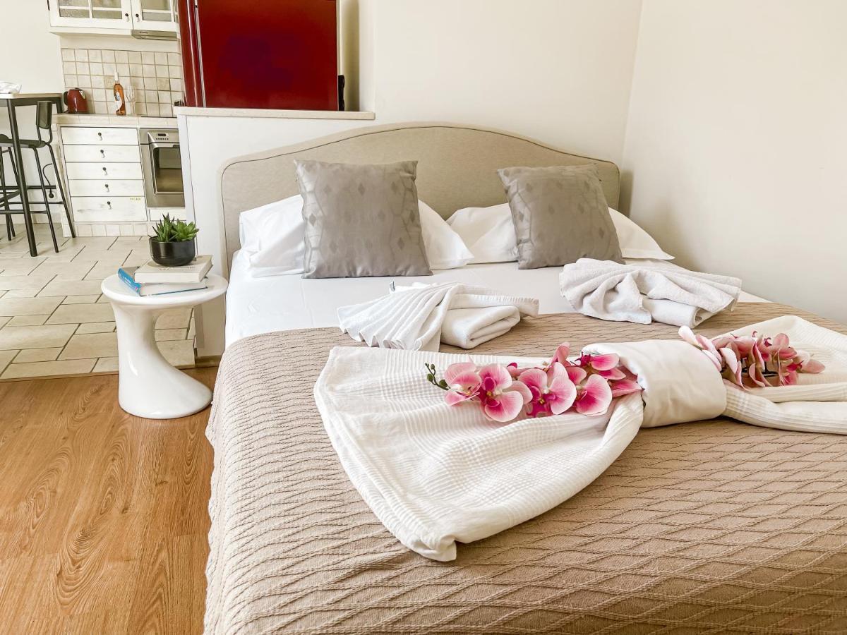 Perla Apartments Бол Екстериор снимка