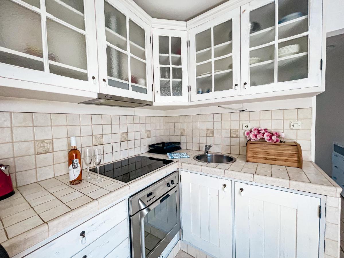 Perla Apartments Бол Екстериор снимка