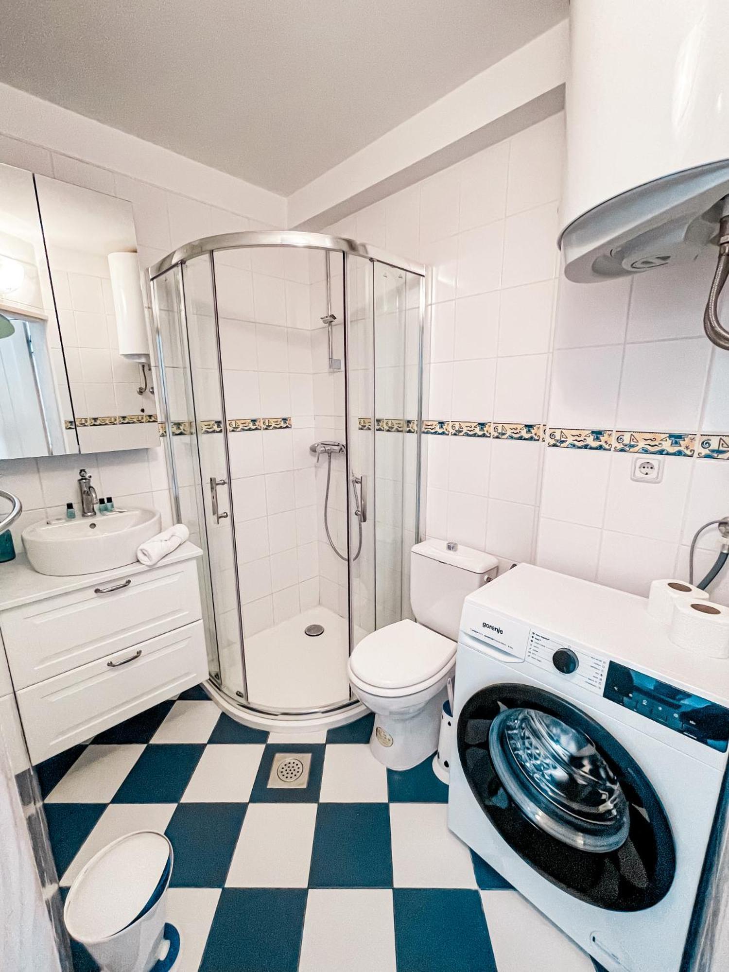 Perla Apartments Бол Екстериор снимка